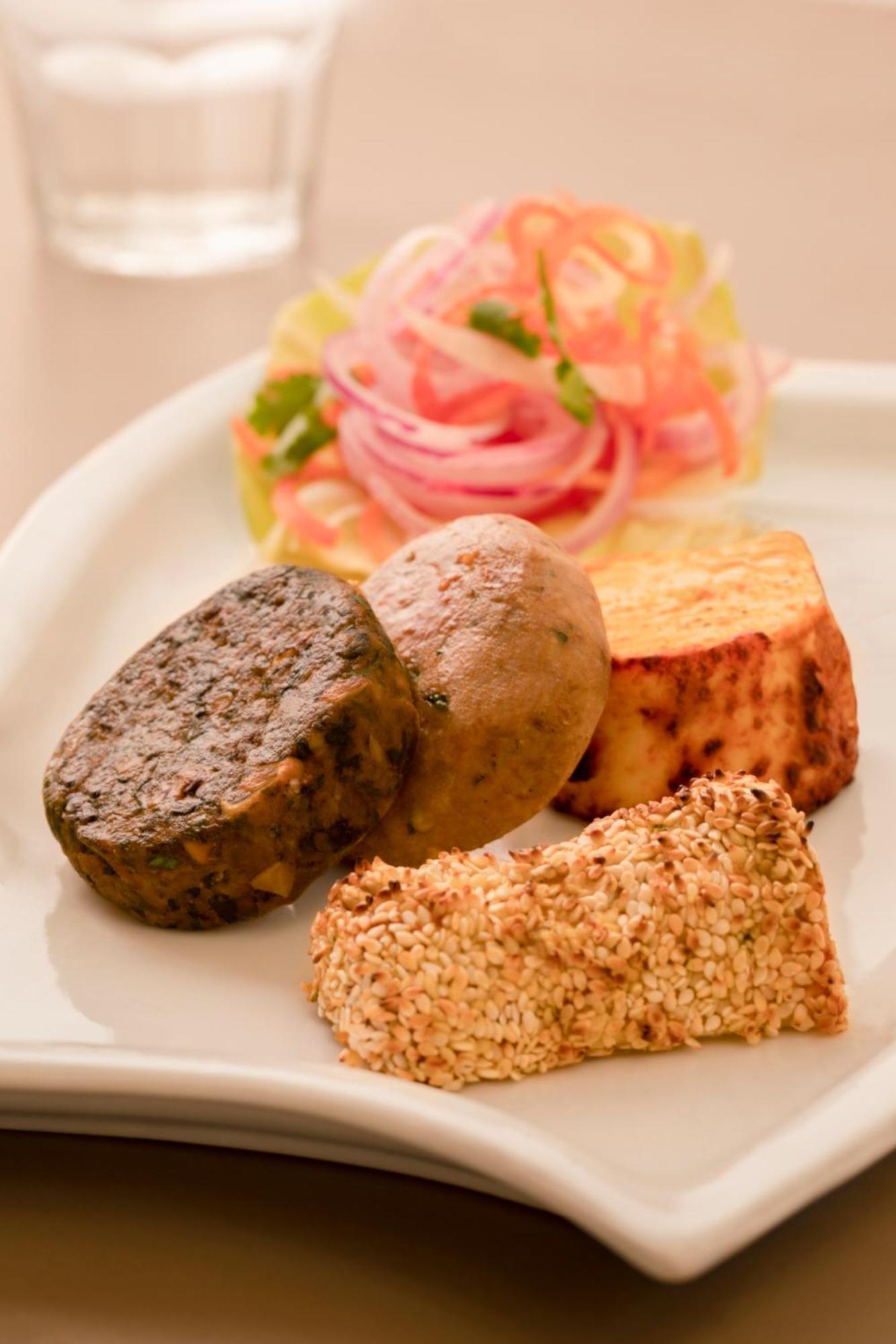 Taj Ganges Βαρανάσι Εξωτερικό φωτογραφία A selection of puddings